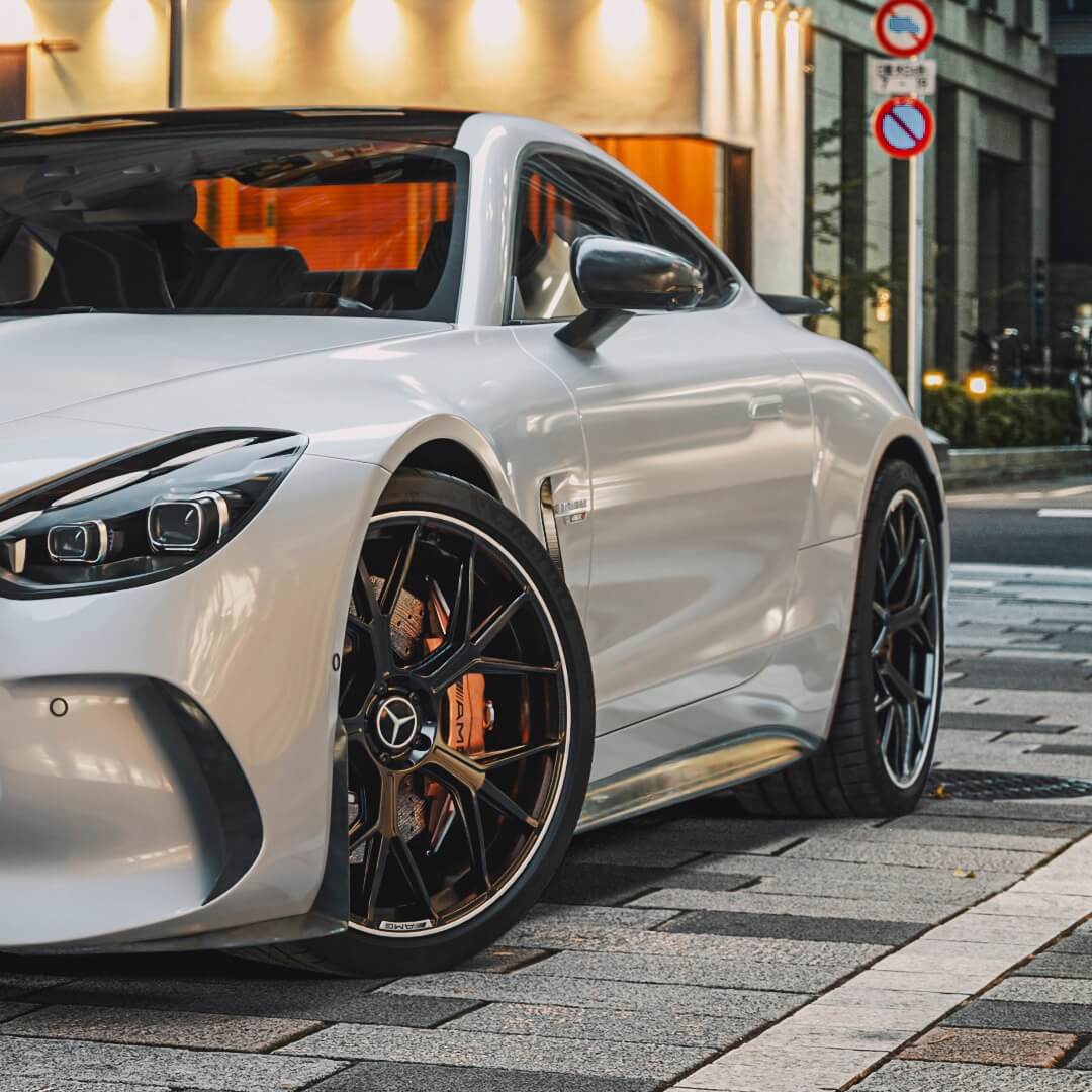 SHOT1_insta3_1x1_copy